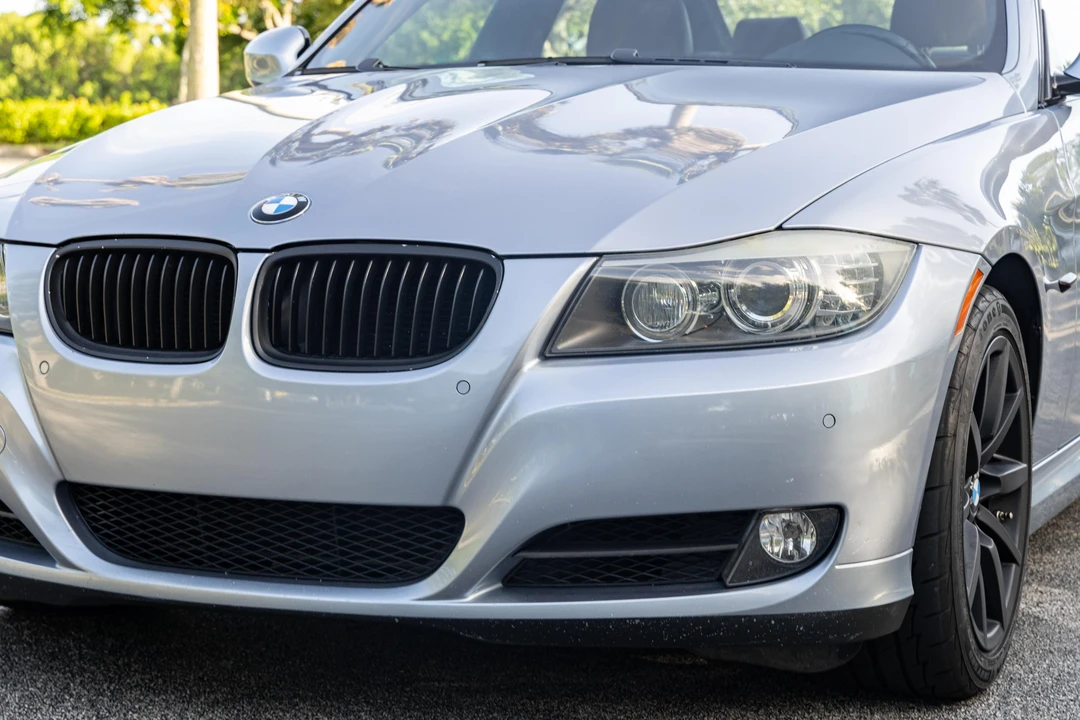 2009 BMW E90 3 Series Sedan - Image 26 of 31