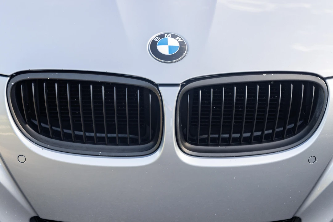 2009 BMW E90 3 Series Sedan - Image 23 of 31