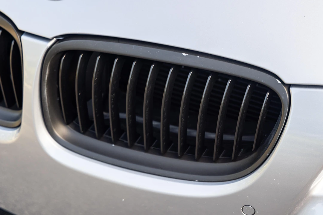 2009 BMW E90 3 Series Sedan - Image 25 of 31