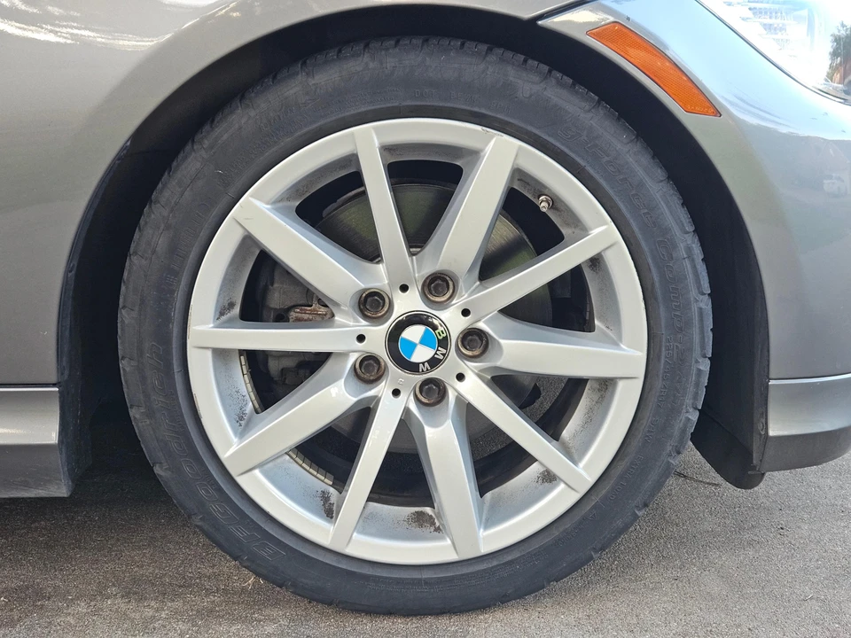 2009 BMW E90 3 Series Sedan - Image 27 of 31