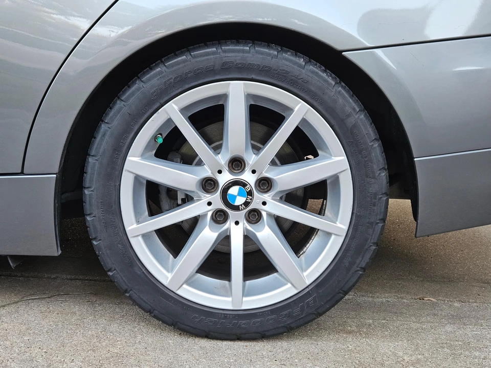 2009 BMW E90 3 Series Sedan - Image 25 of 31