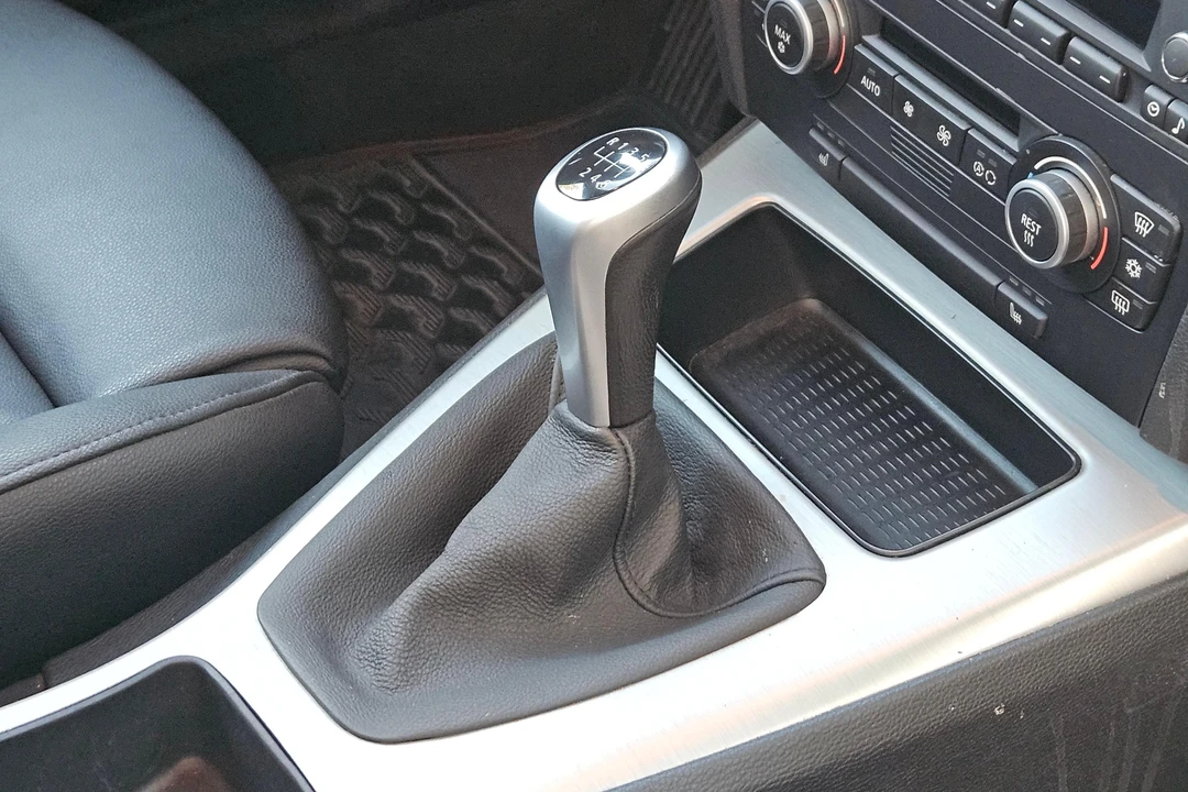 2009 BMW E90 3 Series Sedan - Image 30 of 31