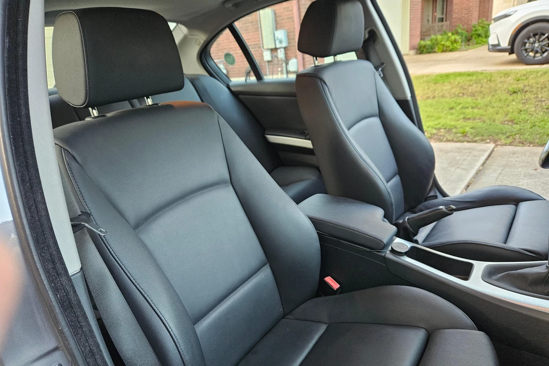 2009 BMW E90 3 Series Sedan - Image 29 of 31
