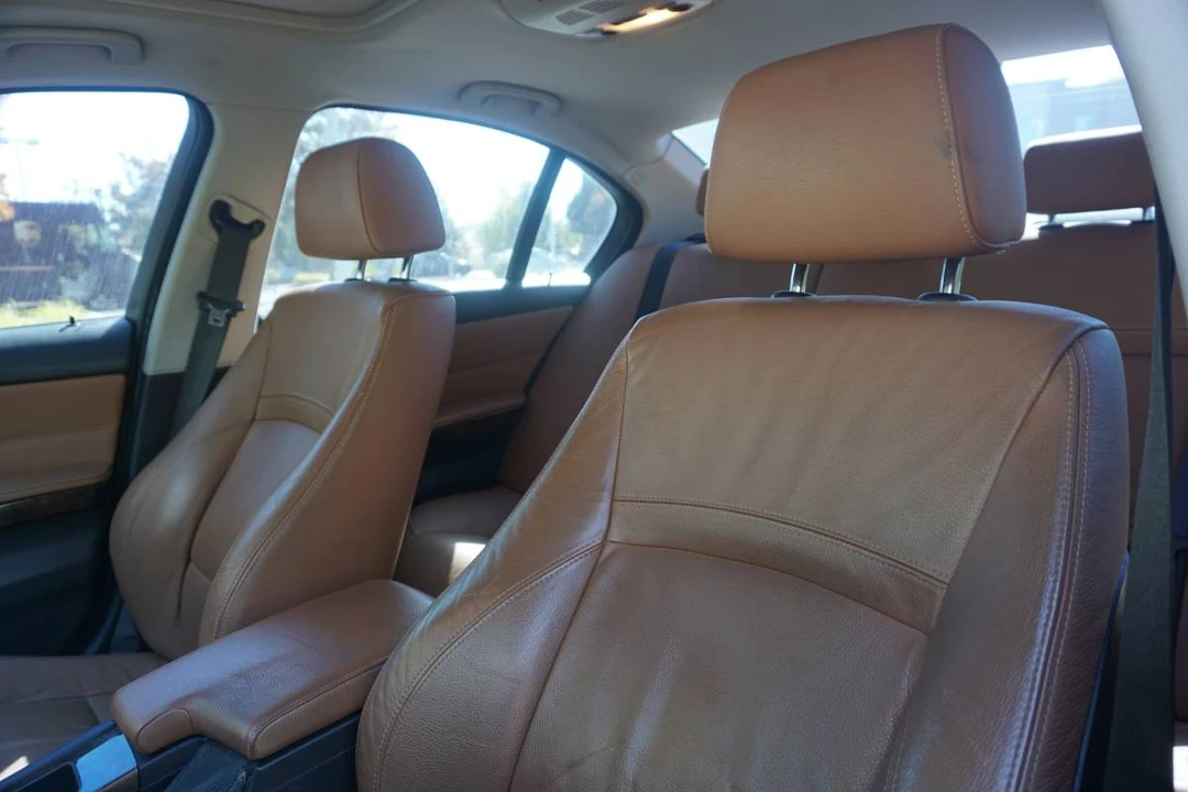 2009 BMW E90 3 Series Sedan - Image 10 of 15