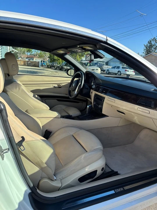 2009 BMW E93 3 Series Convertible - Image 7 of 17
