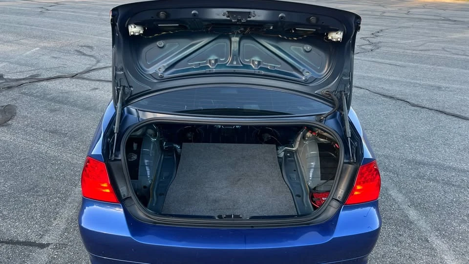 2009 BMW E90 3 Series Sedan - Image 12 of 19