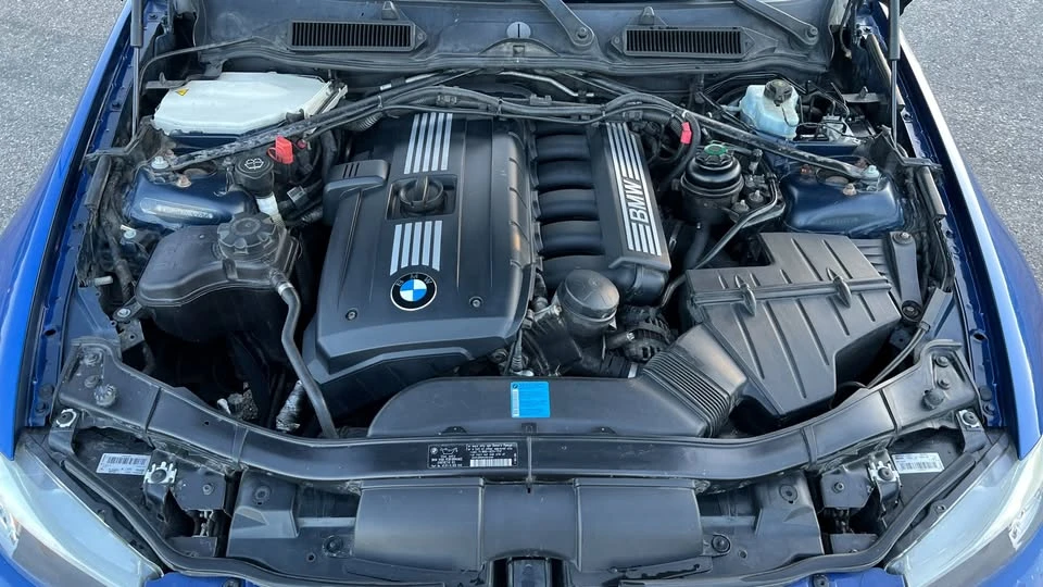 2009 BMW E90 3 Series Sedan - Image 16 of 19