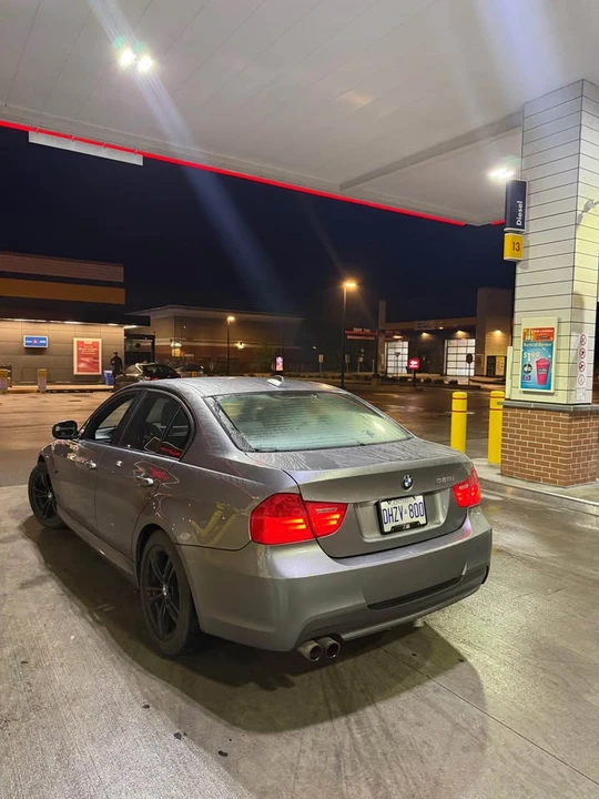 2009 BMW E90 3 Series Sedan - Image 5 of 17