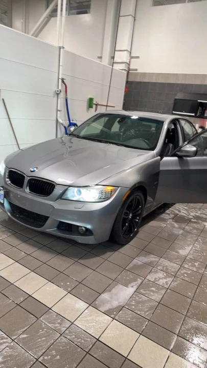 2009 BMW E90 3 Series Sedan - Image 15 of 17