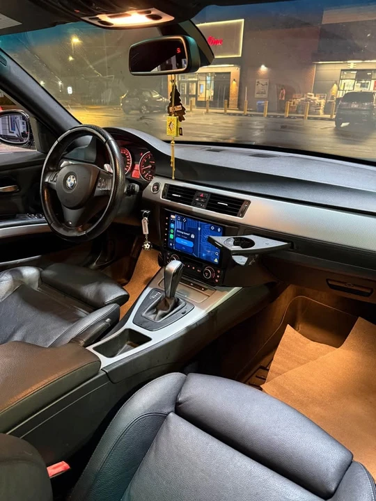 2009 BMW E90 3 Series Sedan - Image 10 of 17