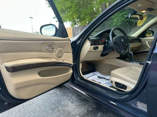 2009 BMW E90 3 Series Sedan - Image 9 of 21