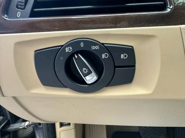2009 BMW E90 3 Series Sedan - Image 18 of 21