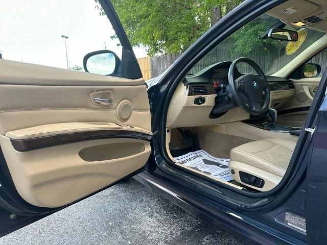 2009 BMW E90 3 Series Sedan - Image 9 of 21