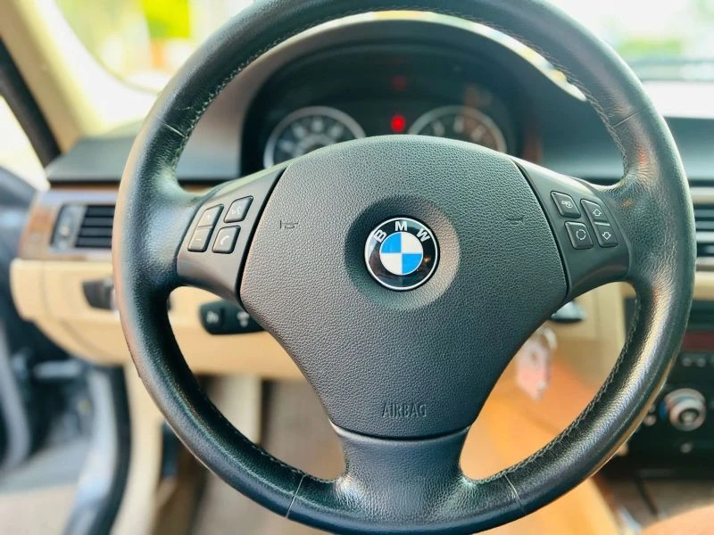 2009 BMW E90 3 Series Sedan - Image 8 of 12