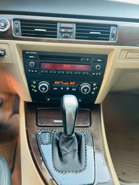 2009 BMW E90 3 Series Sedan - Image 10 of 12