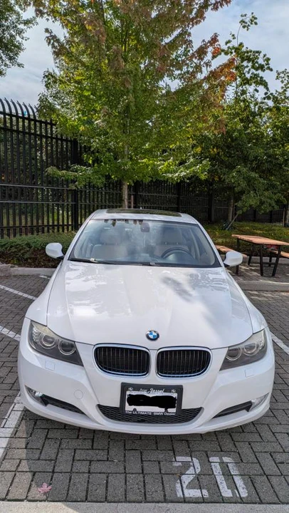 2009 BMW E90 3 Series Sedan - Image 3 of 11