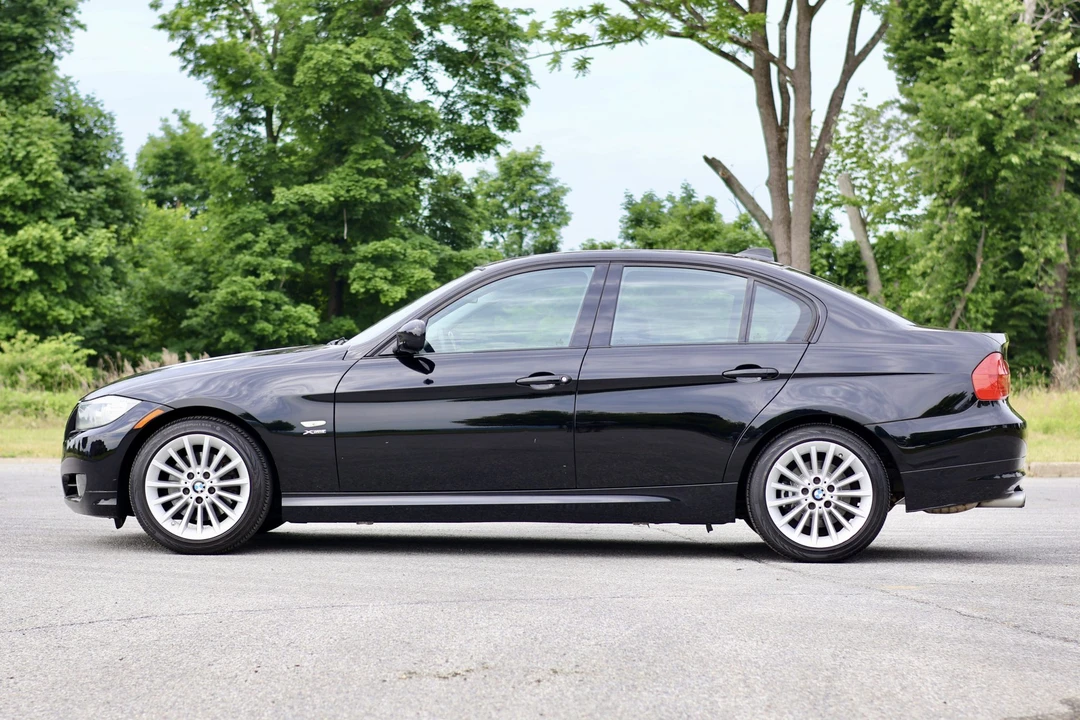 2009 BMW E90 3 Series Sedan - Image 17 of 31