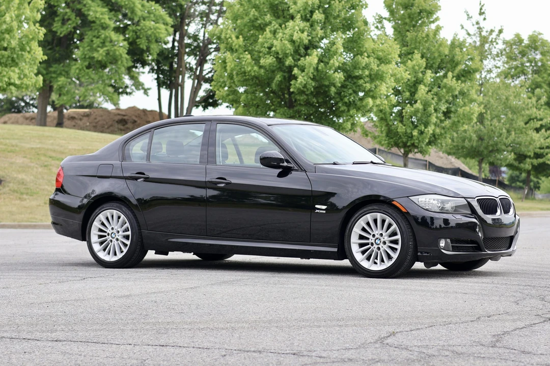 2009 BMW E90 3 Series Sedan - Image 8 of 31