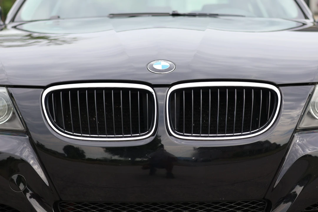 2009 BMW E90 3 Series Sedan - Image 26 of 31