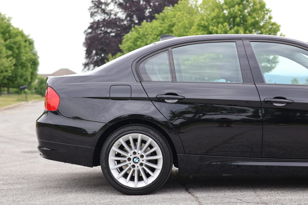 2009 BMW E90 3 Series Sedan - Image 30 of 31