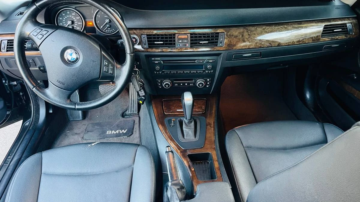 2009 BMW E90 3 Series Sedan - Image 13 of 14