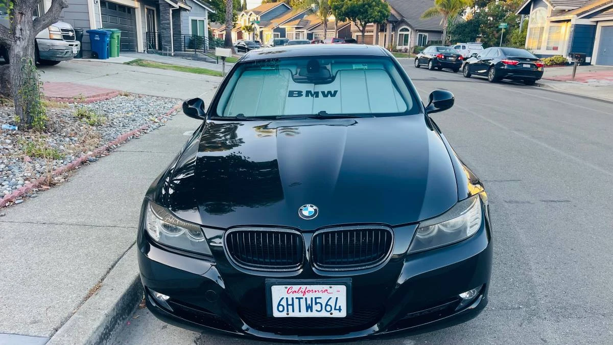 2009 BMW E90 3 Series Sedan - Image 3 of 14