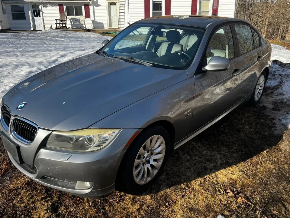 2009 BMW E90 3 Series Sedan - Image 2 of 8