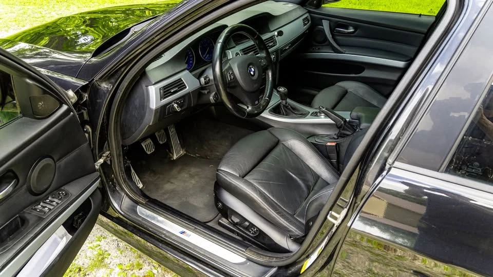 2009 BMW E90 3 Series Sedan - Image 4 of 10