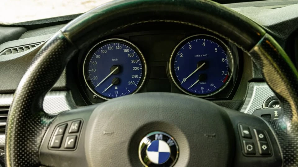 2009 BMW E90 3 Series Sedan - Image 5 of 10