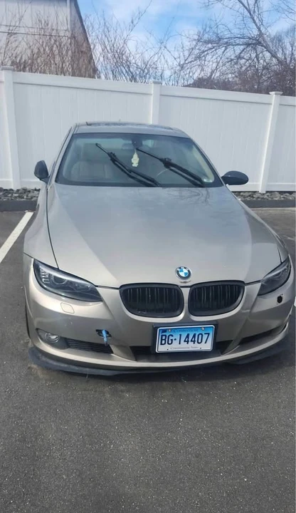 2009 BMW E90 3 Series Sedan - Image 4 of 4