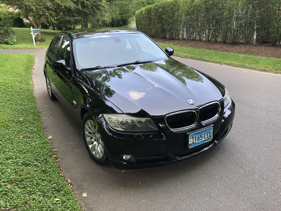 2009 BMW E90 3 Series Sedan - Image 17 of 31