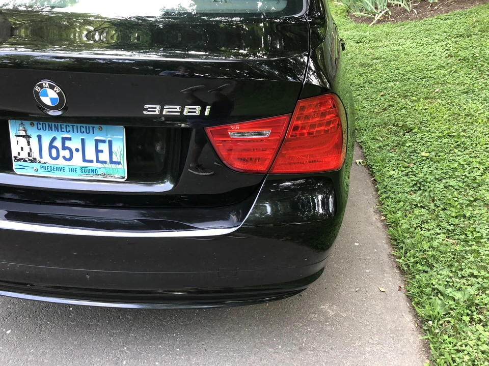 2009 BMW E90 3 Series Sedan - Image 29 of 31