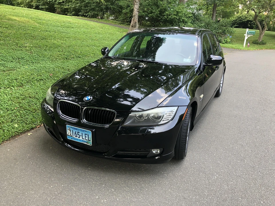 2009 BMW E90 3 Series Sedan - Image 6 of 31