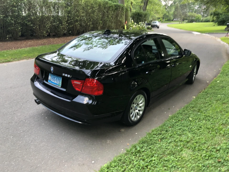 2009 BMW E90 3 Series Sedan - Image 13 of 31