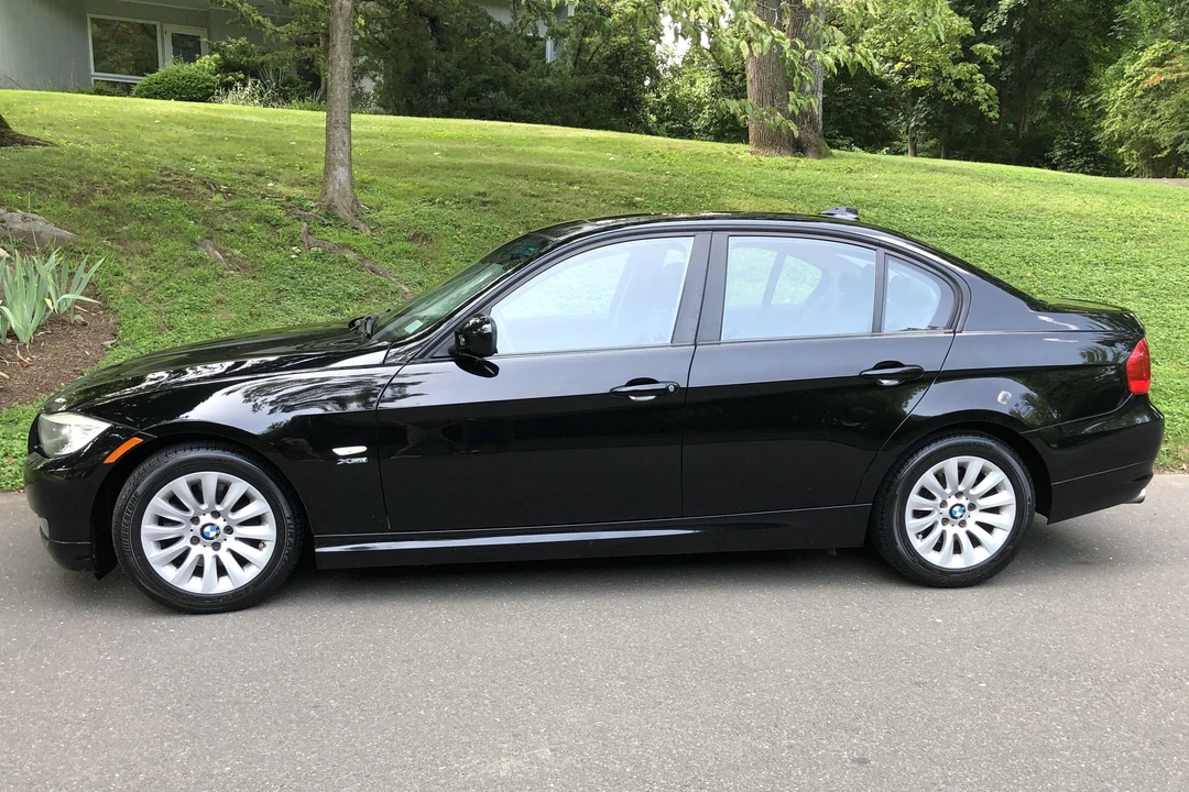 2009 BMW E90 3 Series Sedan - Image 8 of 31