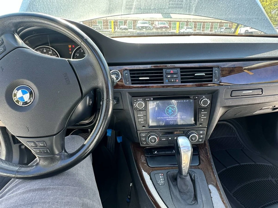 2009 BMW E90 3 Series Sedan - Image 8 of 10