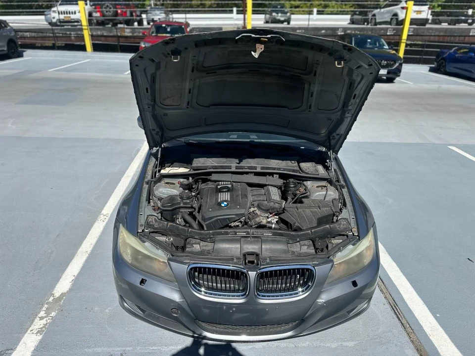 2009 BMW E90 3 Series Sedan - Image 2 of 10