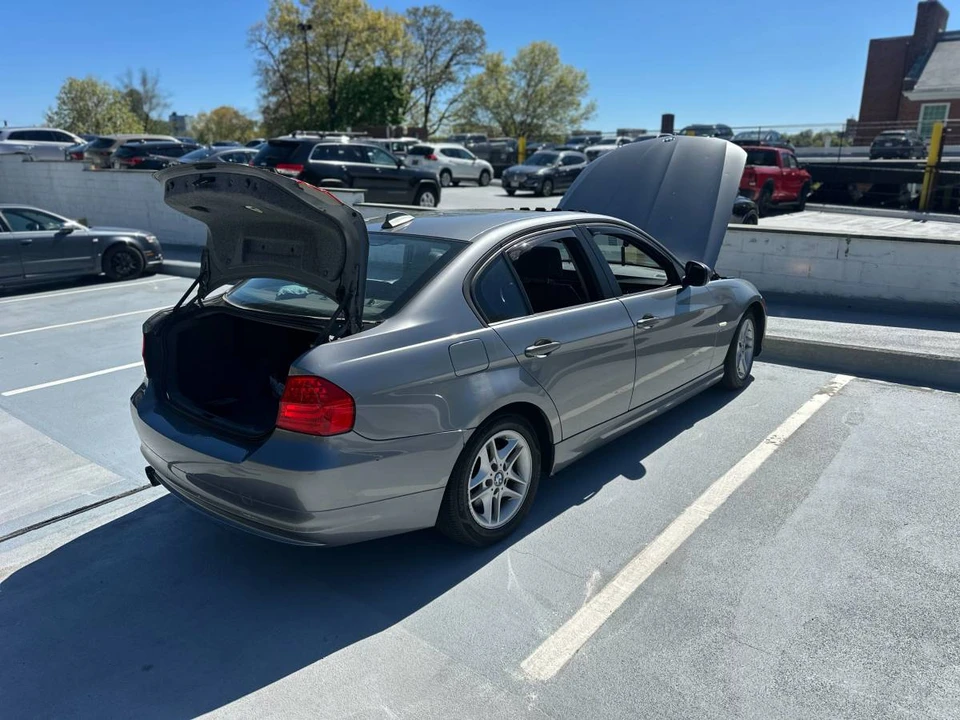2009 BMW E90 3 Series Sedan - Image 6 of 10