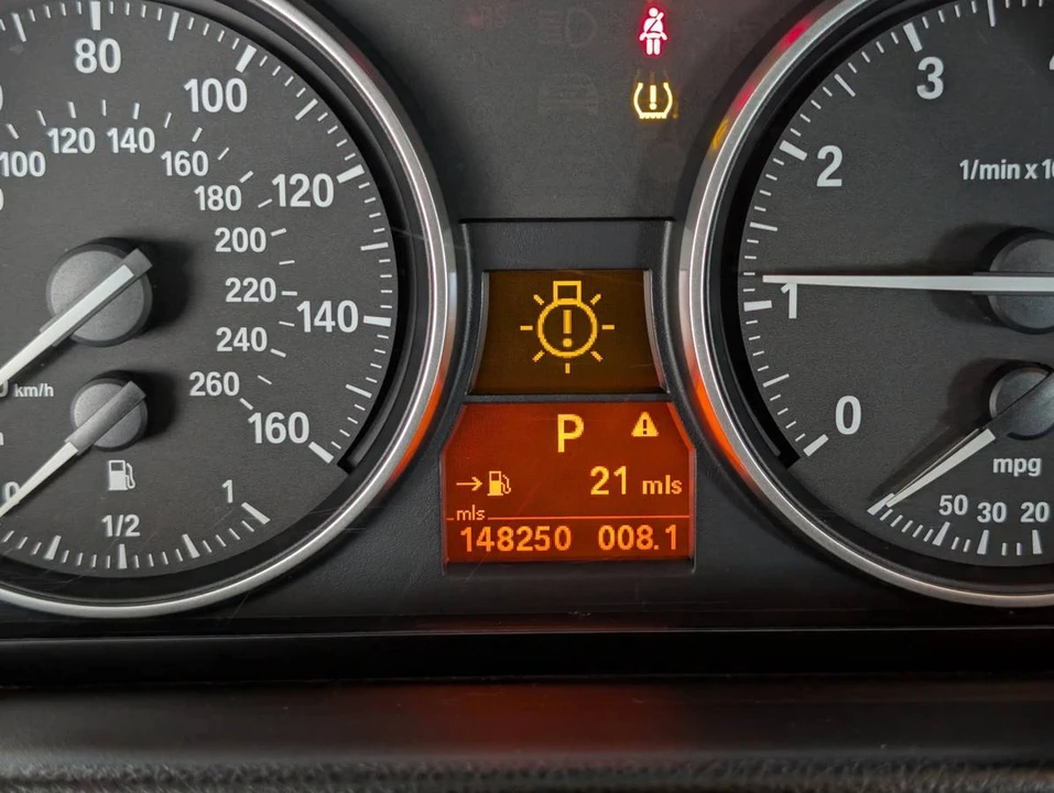 2009 BMW E90 3 Series Sedan - Image 10 of 10