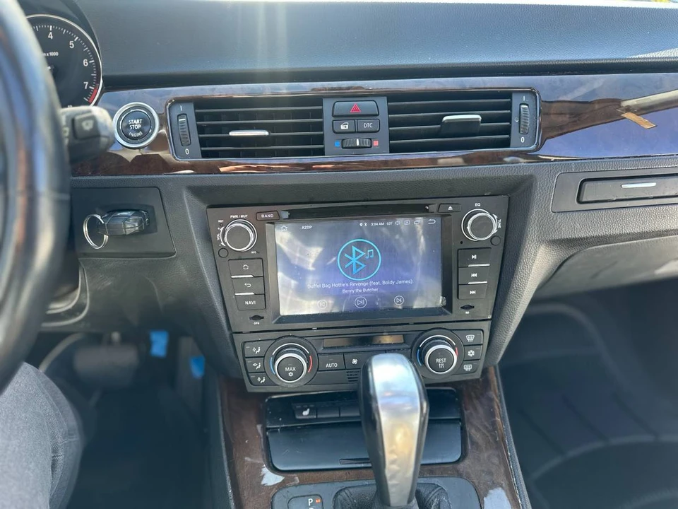 2009 BMW E90 3 Series Sedan - Image 7 of 10