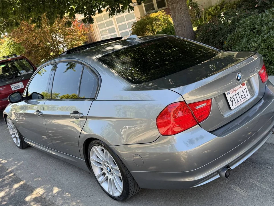 2009 BMW E90 3 Series Sedan - Image 3 of 8