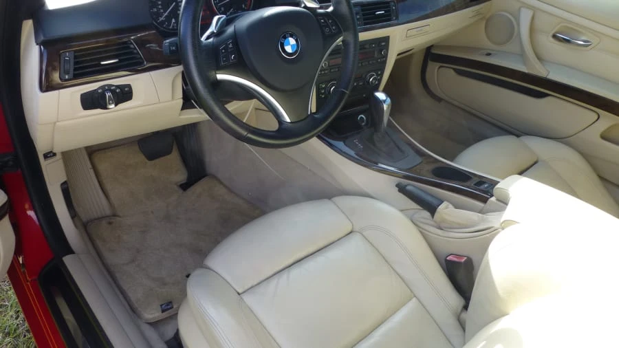 2009 BMW E93 335i Convertible - Image 5 of 5