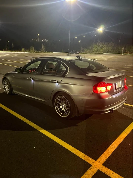 2009 BMW E90 335i Sedan - Image 2 of 9