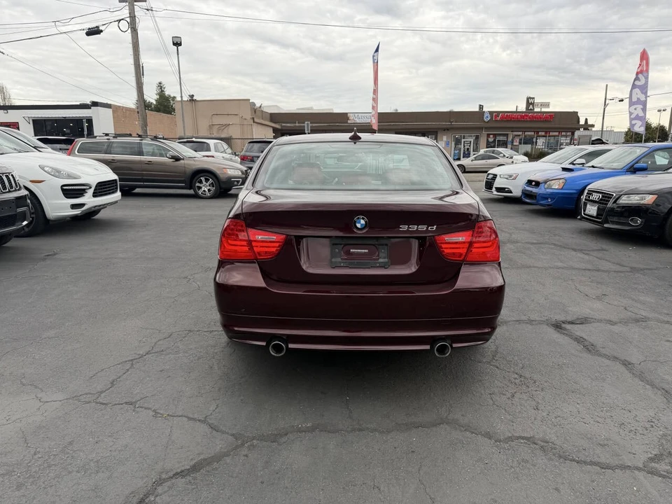 2009 BMW E90 3 Series Sedan - Image 5 of 17