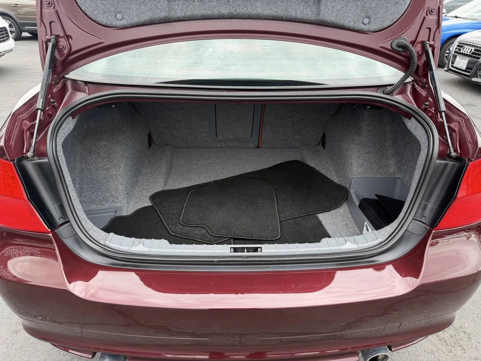 2009 BMW E90 3 Series Sedan - Image 14 of 17