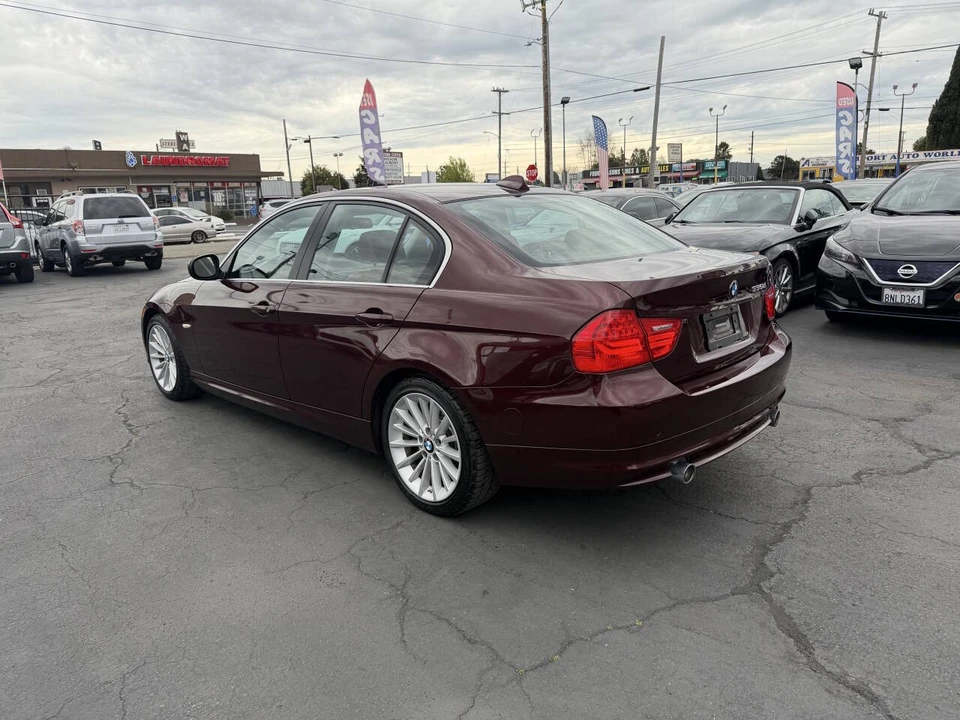 2009 BMW E90 3 Series Sedan - Image 4 of 17