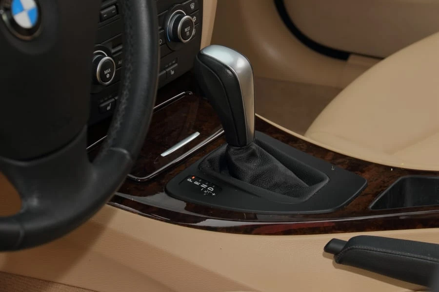 2009 BMW E90 3 Series Sedan - Image 25 of 29