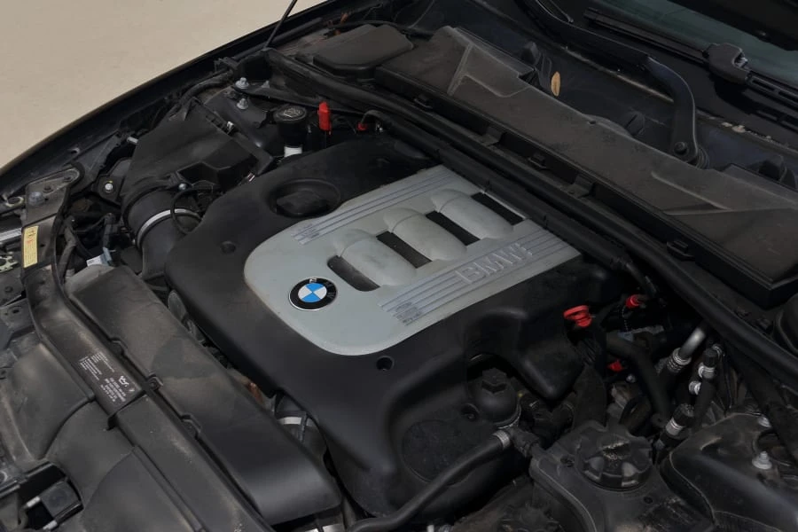 2009 BMW E90 3 Series Sedan - Image 28 of 29