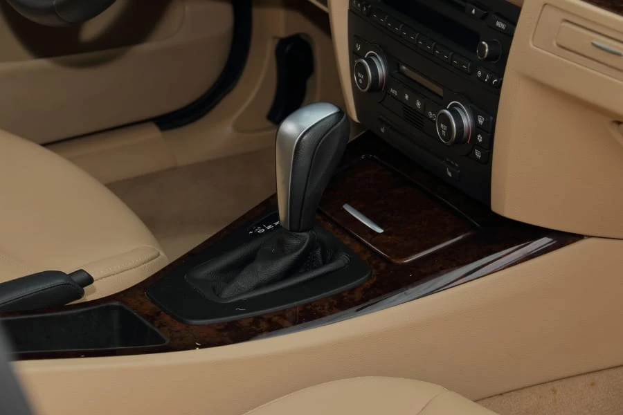 2009 BMW E90 3 Series Sedan - Image 26 of 29