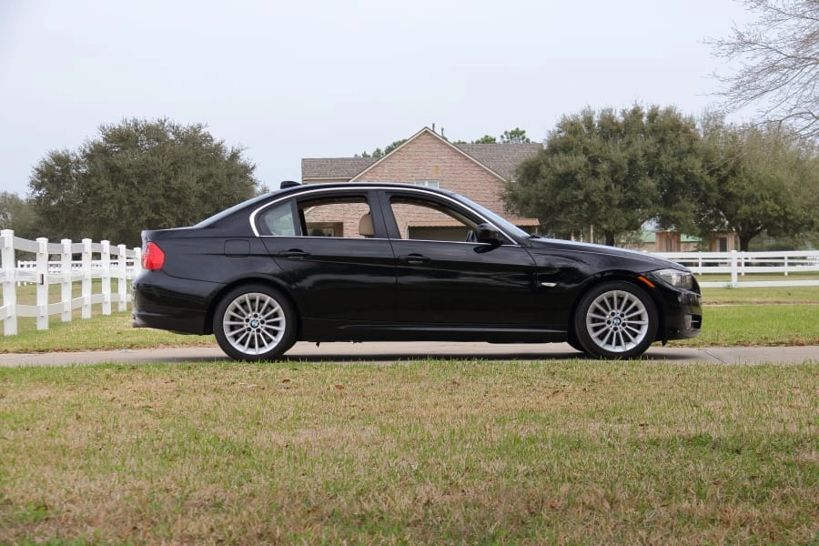 2009 BMW E90 3 Series Sedan - Image 2 of 29